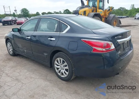 2015 Nissan Altima 2.5 S from USA, damaged, VIN 1N4AL3AP7FC442232